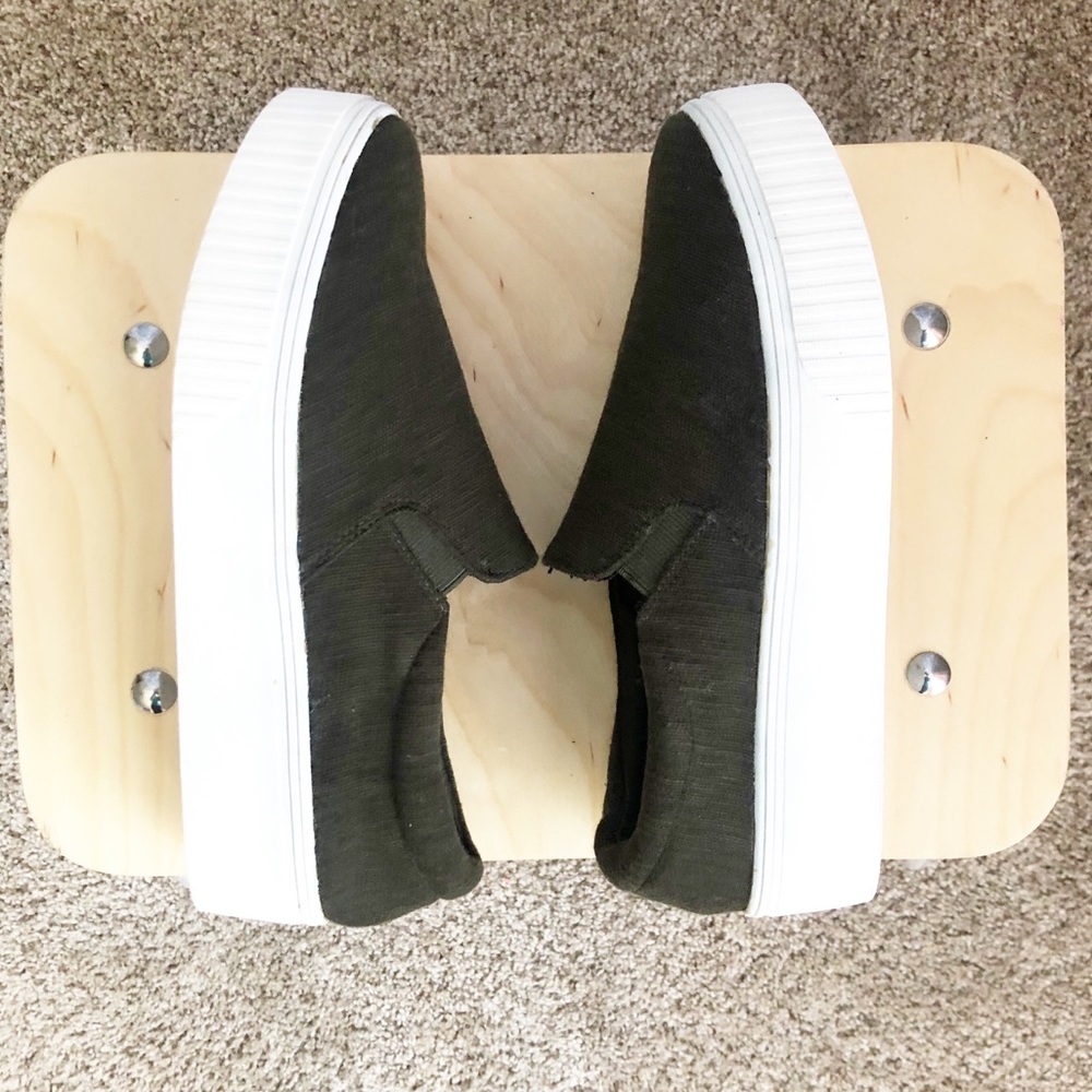 Fabletics: slip on platform sneakers